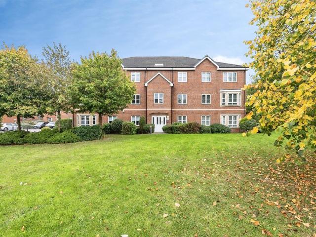Flat for sale in Thorpe-on-the-Hill, Leeds