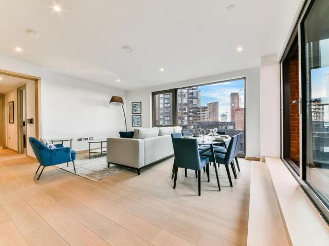 Flat for sale in Nine Elms, Greater London