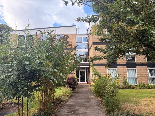 Flat for sale in Oak Hill Park, Calderstones