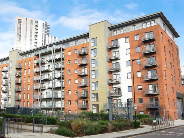 Flat for sale in Woolston, City Of Southampton