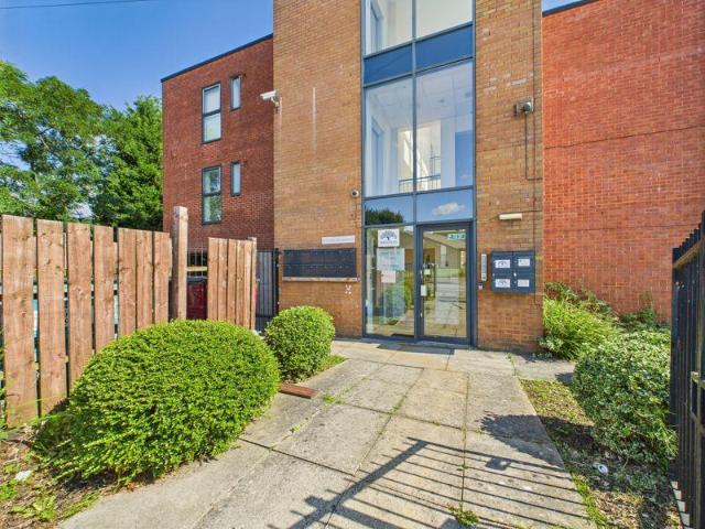 Flat for sale in White Gate, Pendock