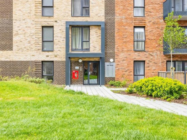 Flat for sale in Holywell Estate, North Watford