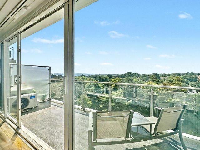 Flat for sale in West Cliff, Bournemouth