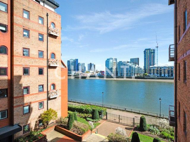 Flat for sale in Greater London