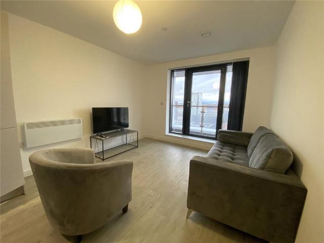 Flat for sale in Salford Quays, Salford