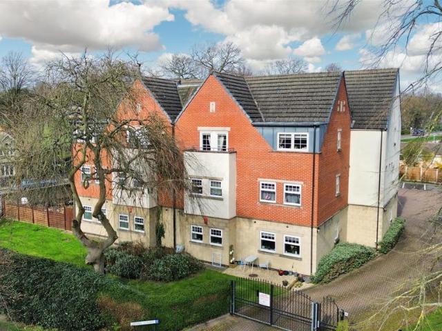 Flat for sale in Gedling