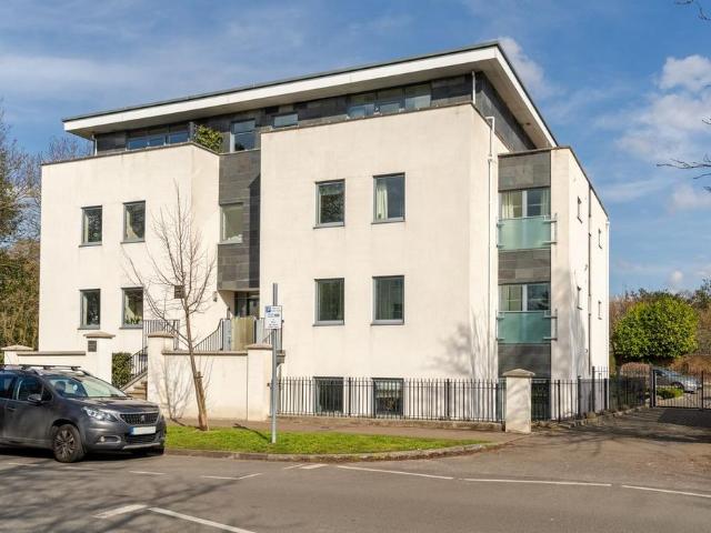 Flat for sale in Ewens Farm, Golden Valley