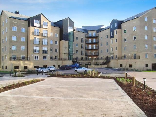 Flat for sale in Dewsbury, West Yorkshire