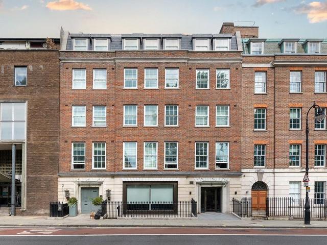 Flat for sale in Holborn, Greater London