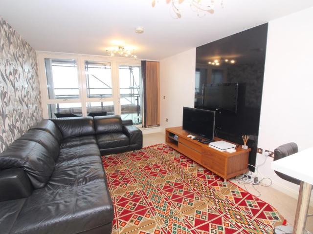 Flat for sale in SA1 Swansea Waterfront, Nangreaves