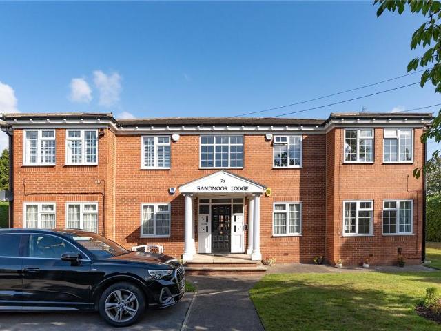 Flat for sale in Alwoodley, West Yorkshire