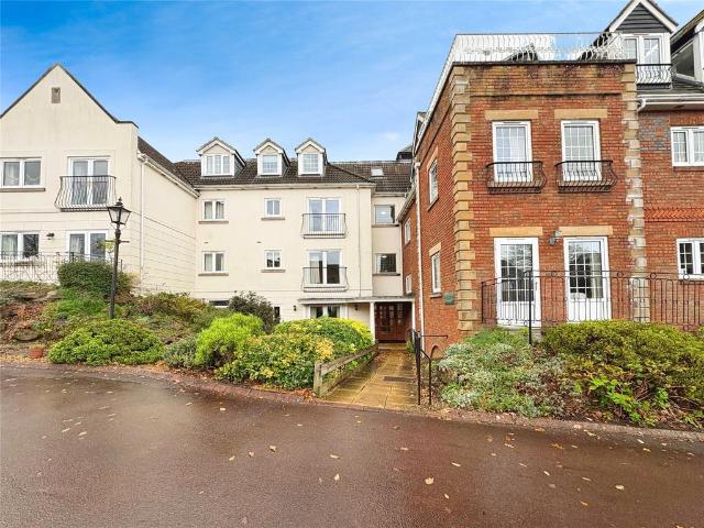 Flat for sale in Reading