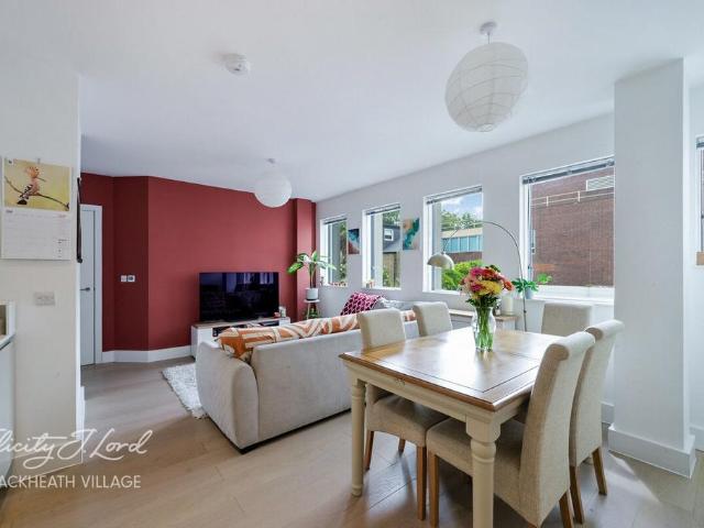 Flat for sale in Horn Park, Cat Hill