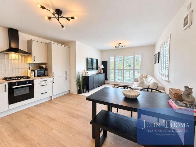 Flat for sale in London Borough of Havering, Greater London
