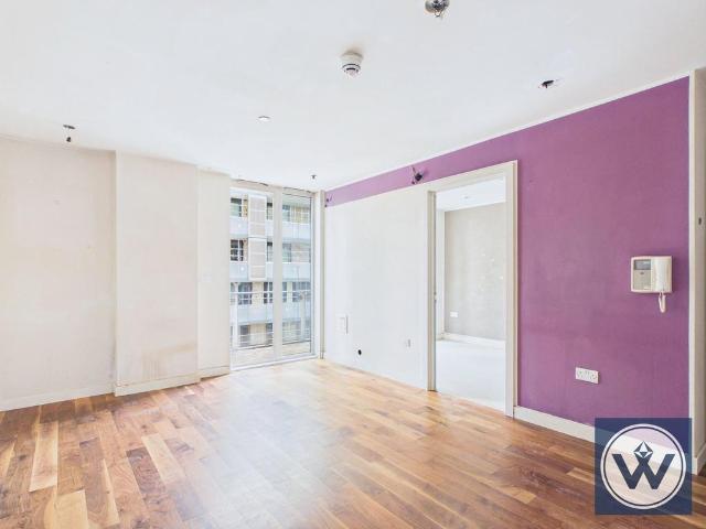 Flat for sale in City Centre, Salford