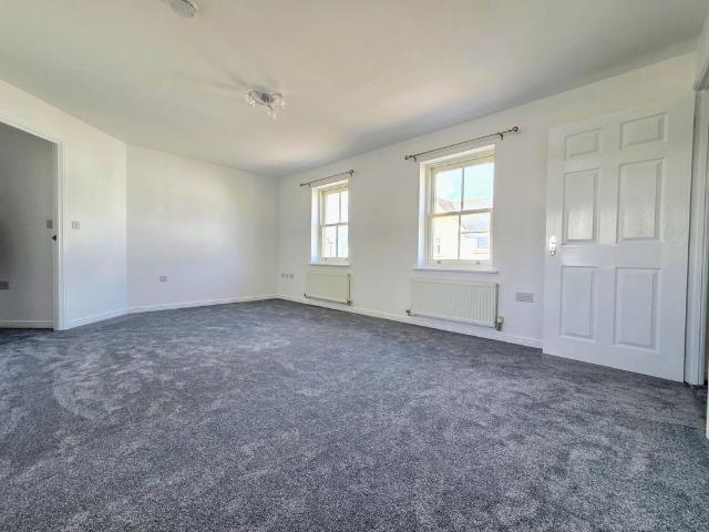 Flat for sale in Strode, Devon