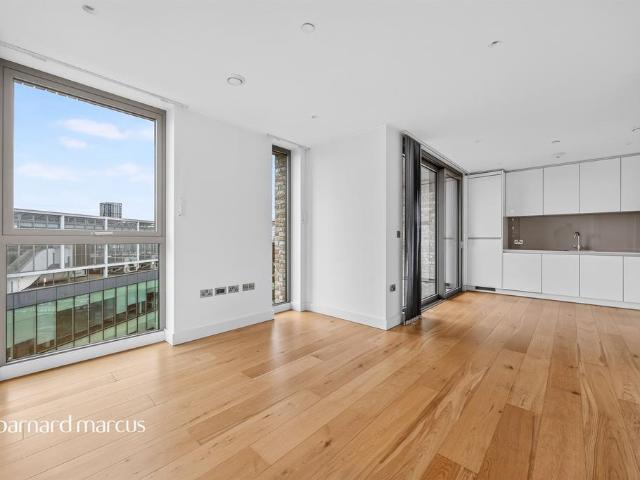 Flat for sale in London Borough of Croydon, Greater London
