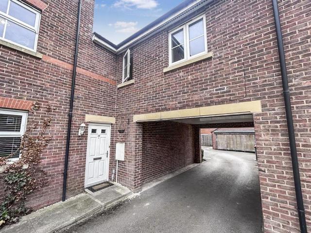 Flat for sale in Norton-on-derwent, North Yorkshire