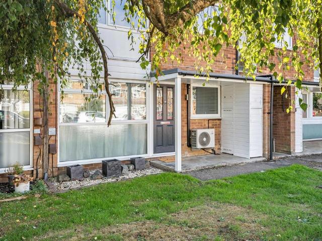 Flat for sale in Batford, St Albans