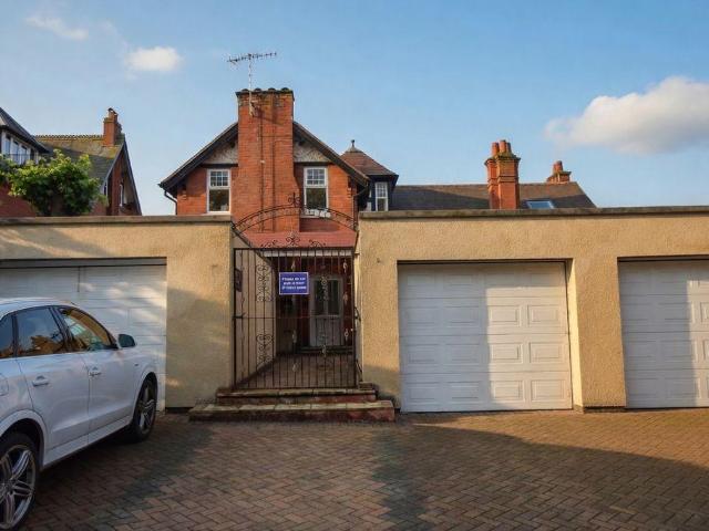 Flat for sale in Carrington, City of Nottingham