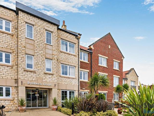 Flat for sale in Pickering, North Yorkshire