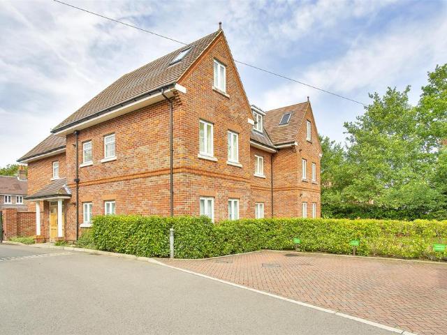 Flat for sale in Nork, Red Hill