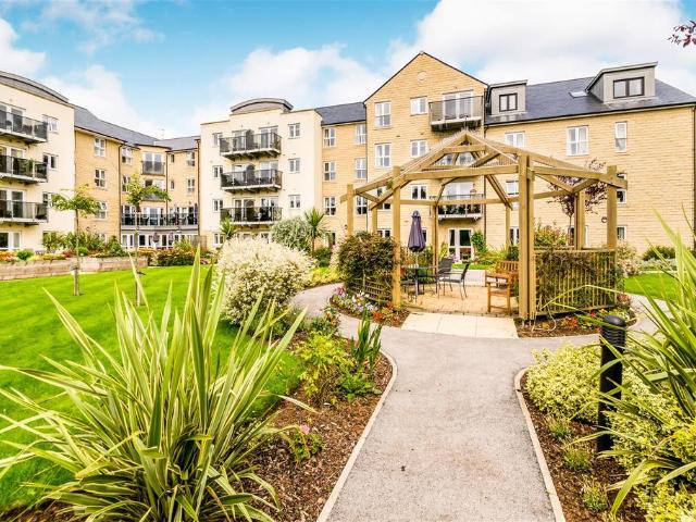 Flat for sale in Moortown, West Yorkshire