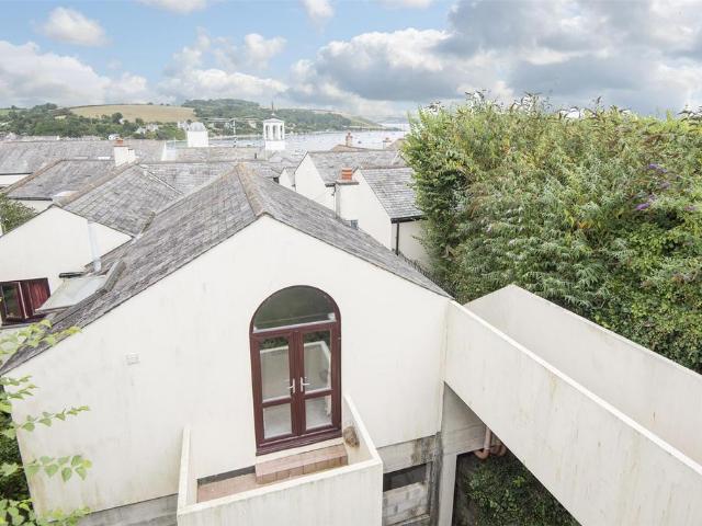 Flat for sale in Falmouth, Cornwall