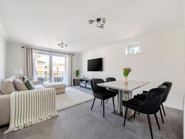 Flat for sale in Roedean