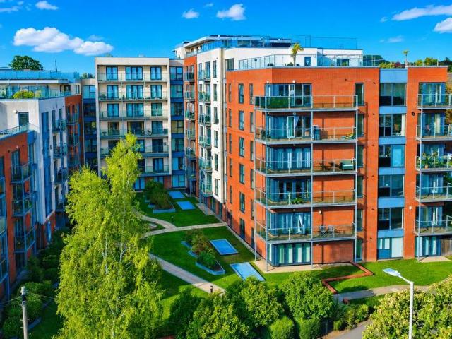 Flat for sale in Highfield, Pouchen End