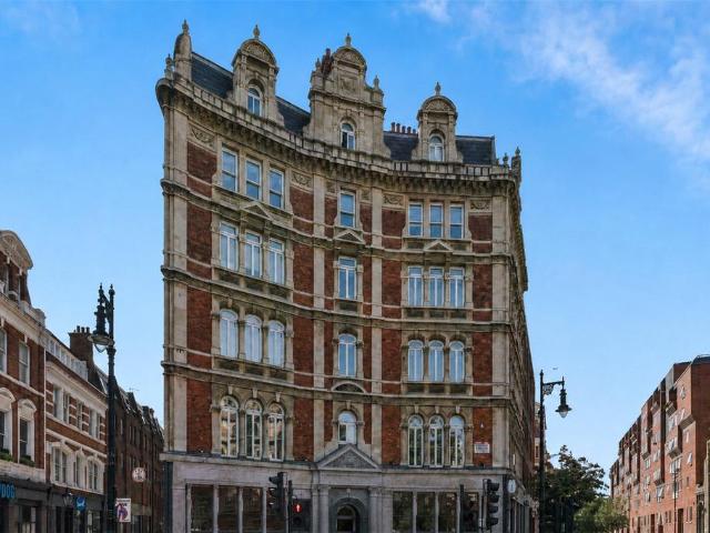 Flat for sale in Seven Dials, Bloomsbury