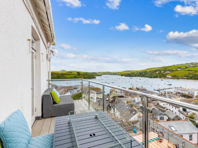 Flat for sale in Strode, Devon