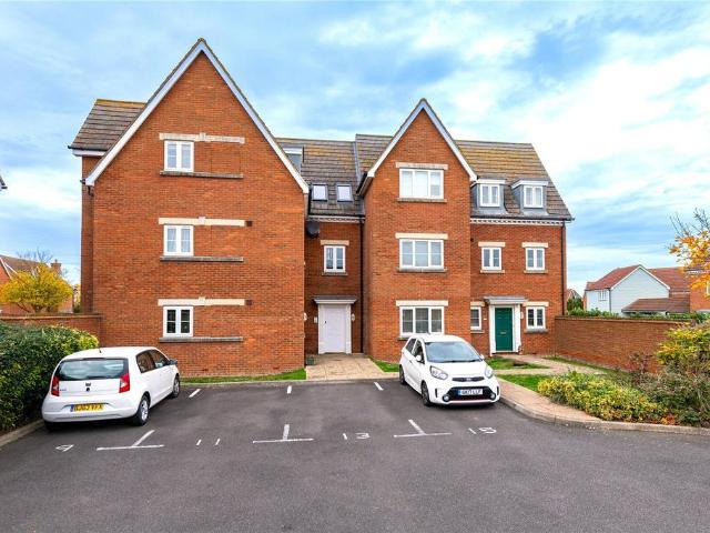 Flat for sale in Oad Street, Kent
