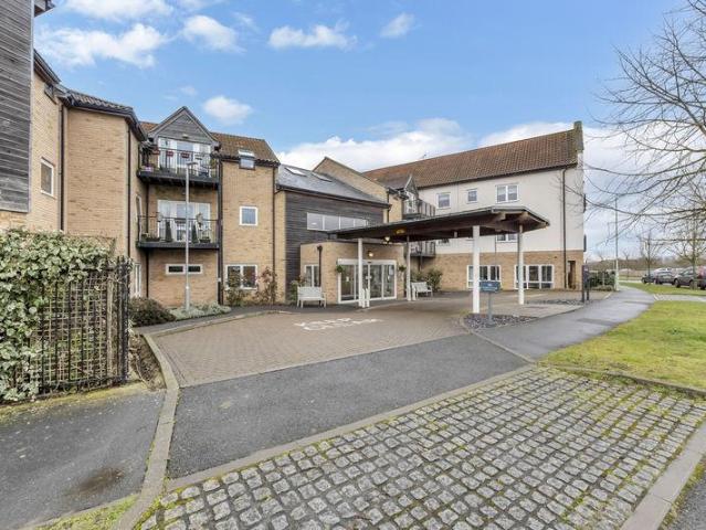 Flat for sale in Moreton Hall, Chedburgh
