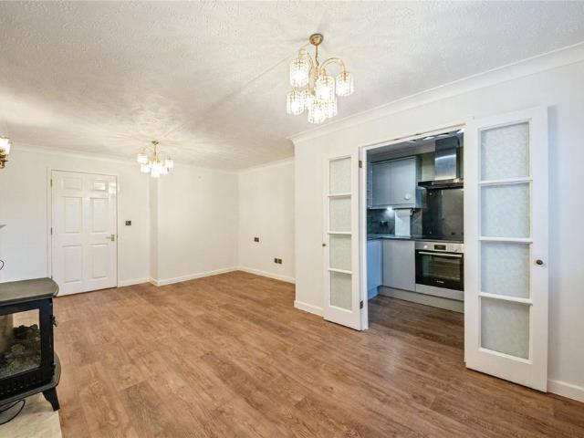 Flat for sale in Shirley, West Midlands