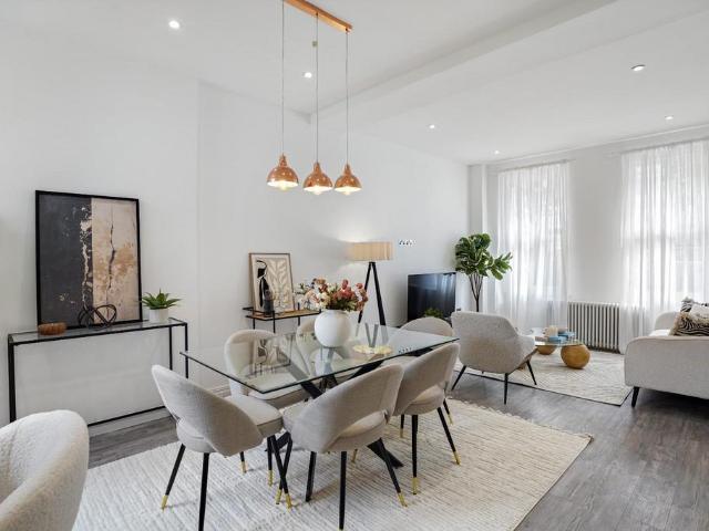 Flat for sale in East Dulwich, Greater London
