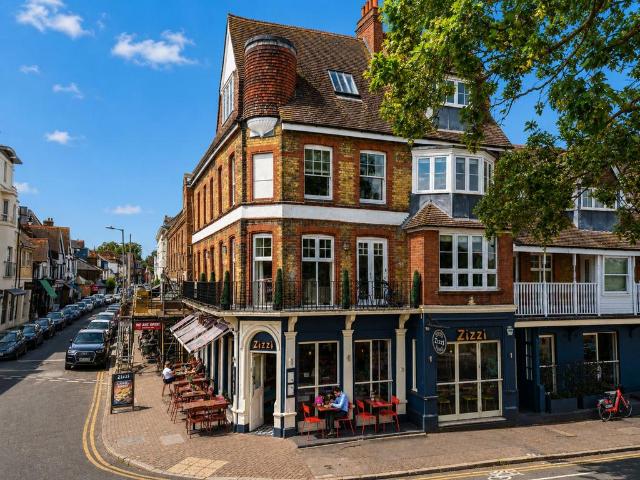 Flat for sale in Blackhills, Surrey