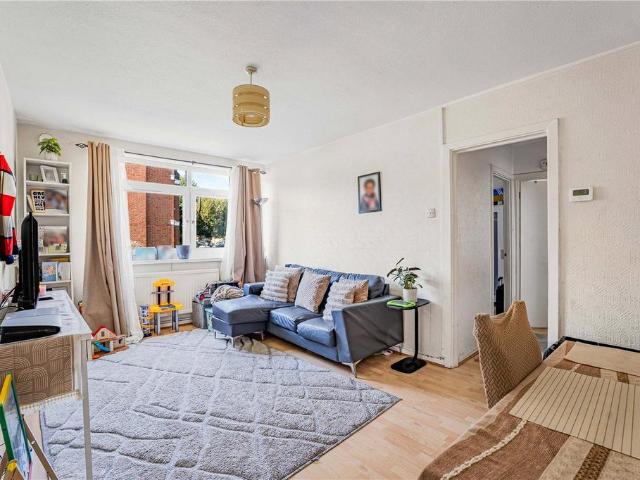 Flat for sale in Crouch Hall Park, Greater London