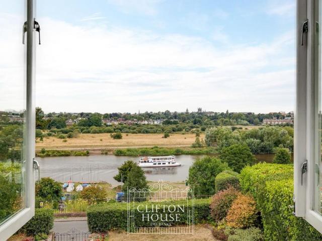 Flat for sale in Two Mills, Cheshire