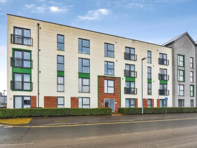Flat for sale in Chippenham, Wiltshire