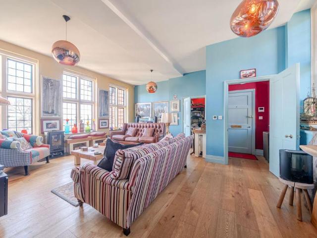 Flat for sale in Littlecote, West Sussex