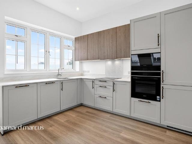 Flat for sale in Cockfosters, Isle Of Man