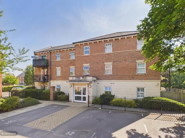 Flat for sale in Swanscombe and Greenhithe, Monks Orchard