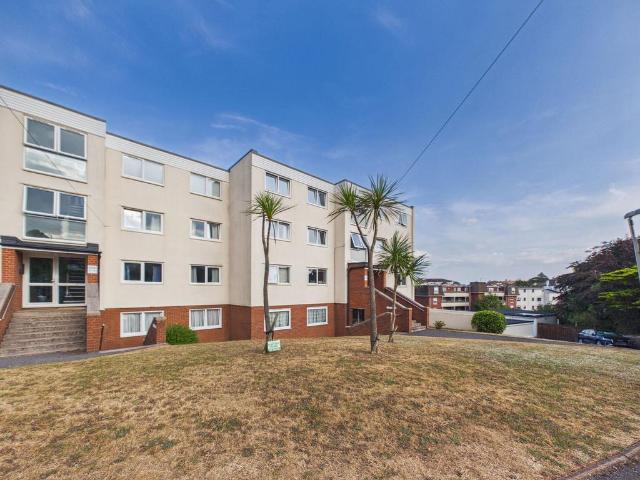 Flat for sale in Livermead