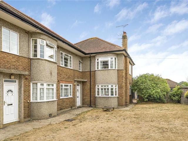 Flat for sale in Hampton Wick, Greater London