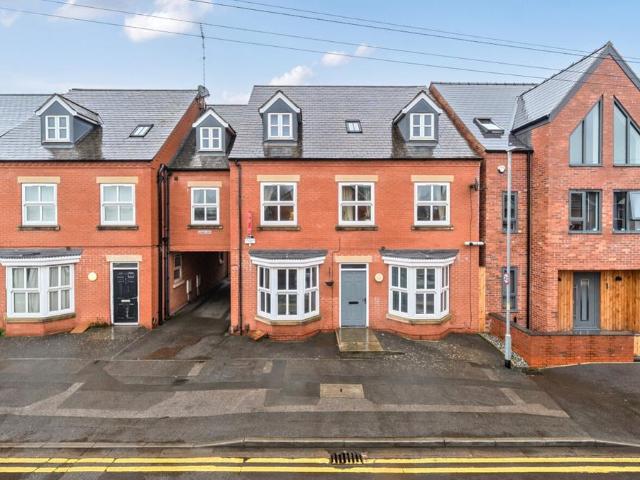 Flat for sale in New Boultham, Brayford