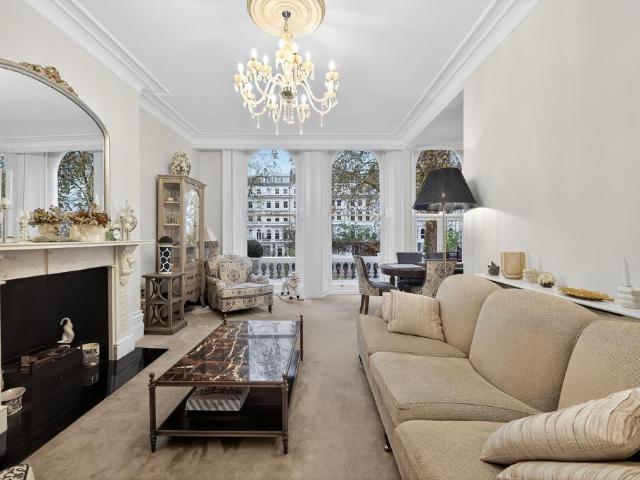 Flat for sale in South Kensington, Isle Of Man