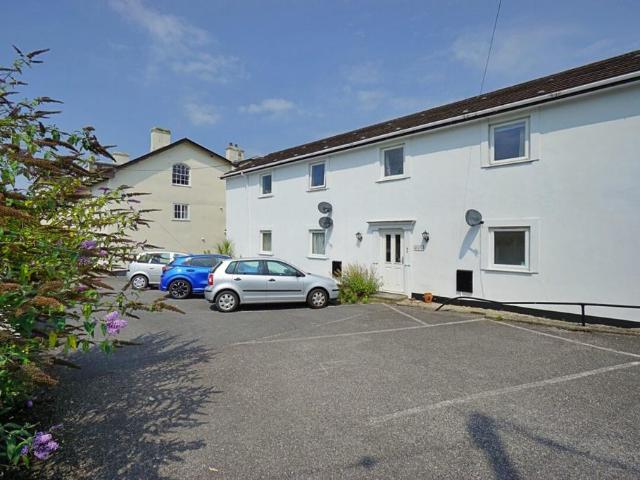 Flat for sale in Budlake, Devon