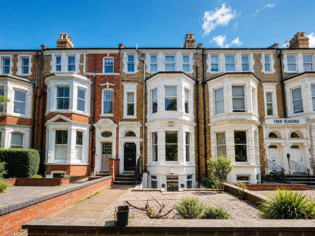 Flat for sale in Phippsville, Northampton