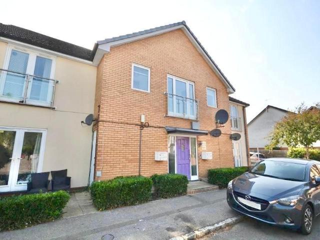 Flat for sale in Monkston Park, Milton Keynes